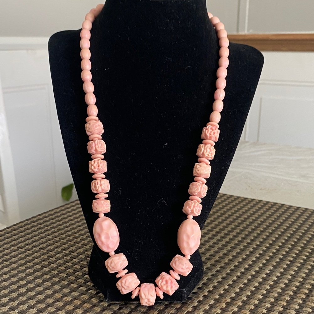 Classic Pink Beaded Women's Necklace